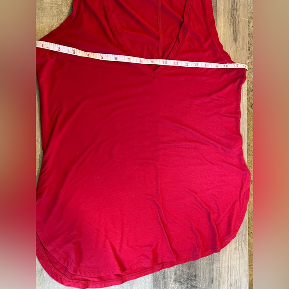 Babaton Sleeveless Red V Neck Tank Top Small - Picture 6 of 10